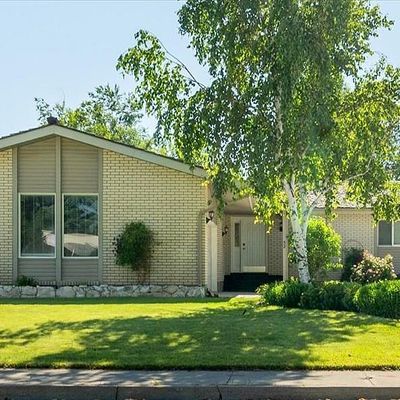 52 W Sunset Cir, Rexburg, ID 83440