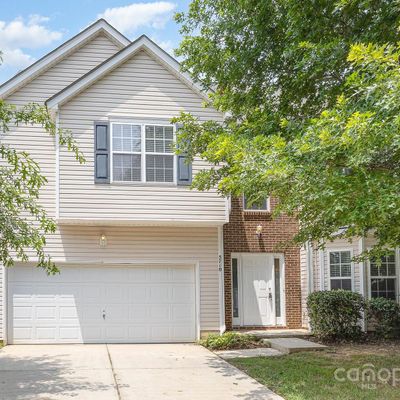 5710 Falkirk Ln, Matthews, NC 28104