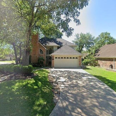 1 Dover Dr, Conroe, TX 77304