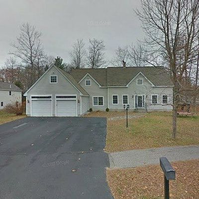 1 Matthew Dr, Gorham, ME 04038