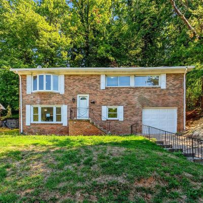 101 Cree Dr, Oxon Hill, MD 20745