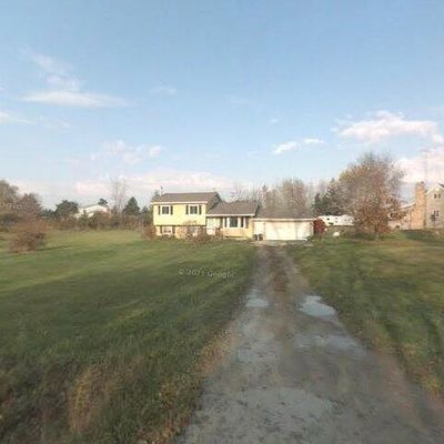 10344 Hill Rd, Swartz Creek, MI 48473