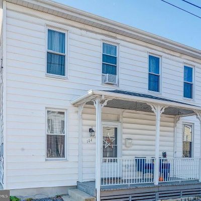 104 N Queen St, Littlestown, PA 17340