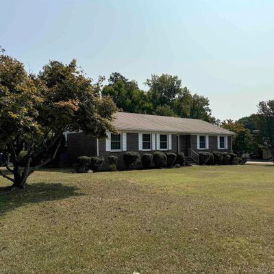 105 Lemon Tree Trl, Laurens, SC 29360