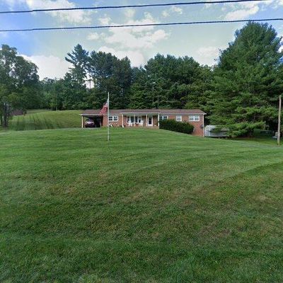 94 N Scenic Hwy, Bland, VA 24315