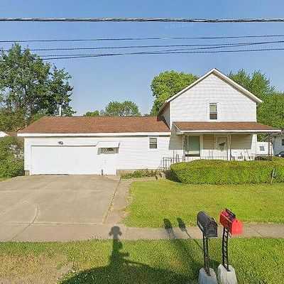 114 S Lincoln St, White Pigeon, MI 49099