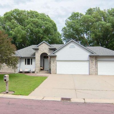 121 Victoria Blvd, Mankato, MN 56001