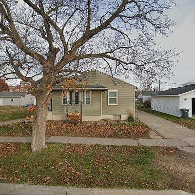 124 N Simpson St, Preston, IA 52069