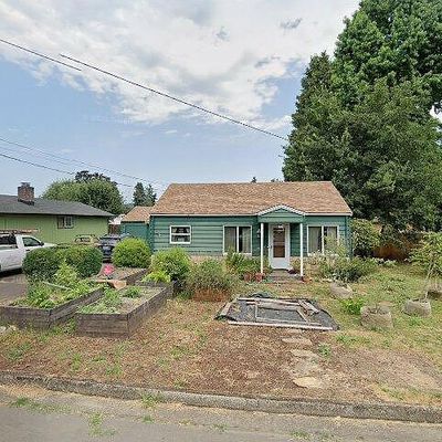 1064 Tyler Ave, Cottage Grove, OR 97424