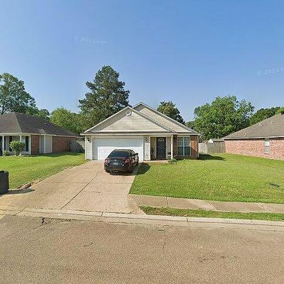 110 Nicholson Dr, Terry, MS 39170