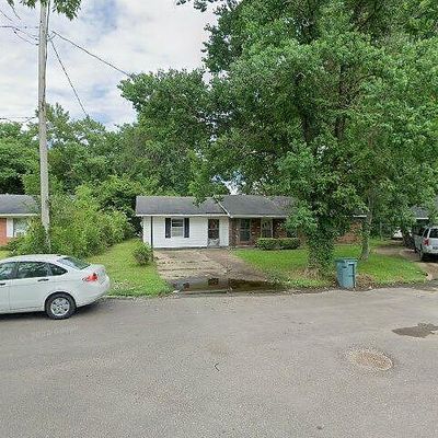 1128 Woodlea St, Yazoo City, MS 39194