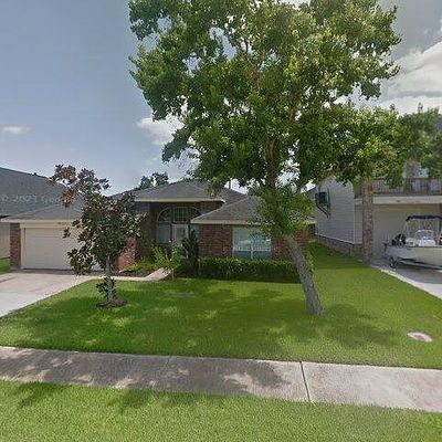 1413 Leeward Cir, Kemah, TX 77565