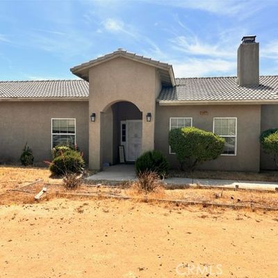 14470 Navajo Rd, Apple Valley, CA 92307