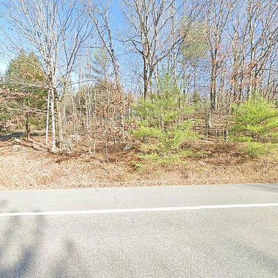 1477 Roosevelt Trl, Raymond, ME 04071