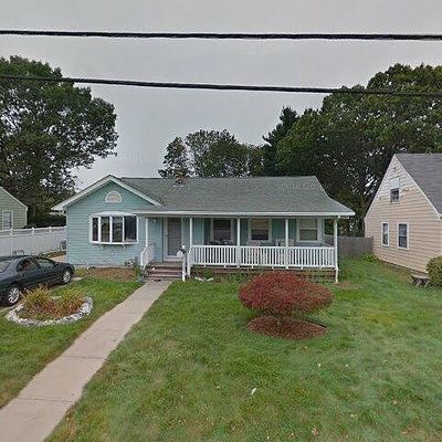 15 Relph St, Warwick, RI 02888