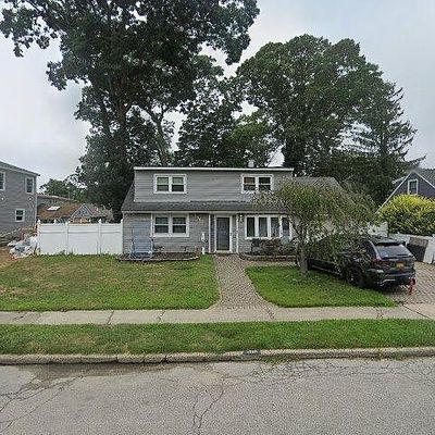 1750 Lehigh Rd, Wantagh, NY 11793