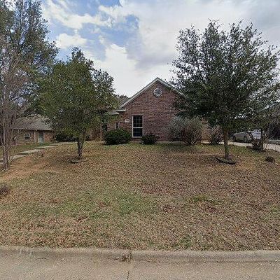 1800 Spinnaker Ln, Azle, TX 76020