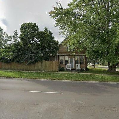 1821 Division St, Burlington, IA 52601