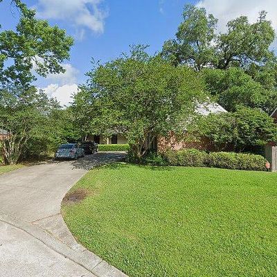 19 Duperier Oaks Dr, New Iberia, LA 70563