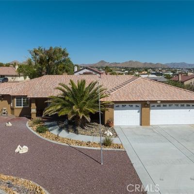 16045 Chiwi Rd, Apple Valley, CA 92307