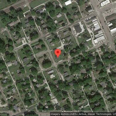 220 W Nichols St, Stronghurst, IL 61480