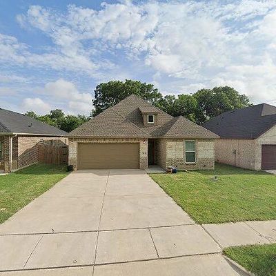 2214 Beaumont St, Grand Prairie, TX 75051