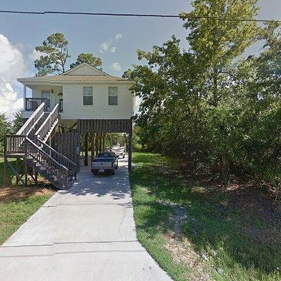 222 Walthall St, Pass Christian, MS 39571