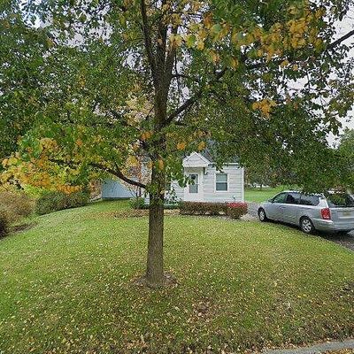 223 Crest St, Lansing, MI 48910