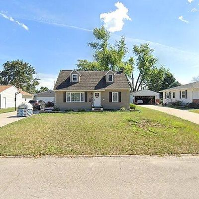 2325 17 Th Ave, Marion, IA 52302