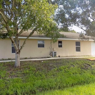 200 Glenboro Ave, Fort Myers, FL 33916