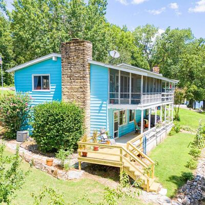 21 W Lakeshore Dr, Cherokee Village, AR 72529