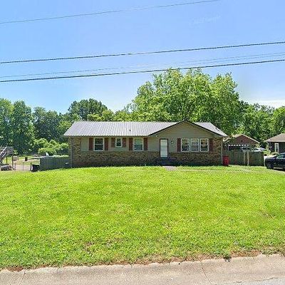 210 Kirby Dr, Clarksville, TN 37042