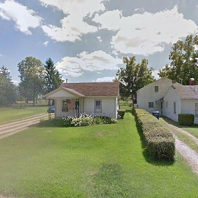 27 E Poplar St, Phillipsburg, OH 45354