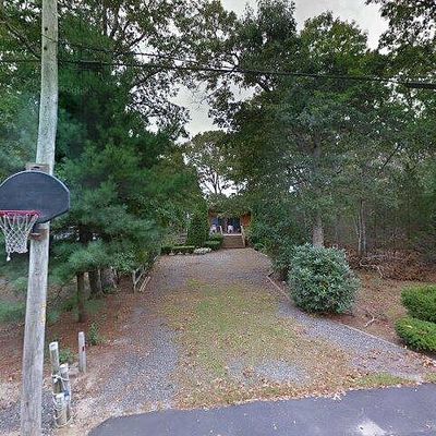 27 Suncrest Dr, East Falmouth, MA 02536