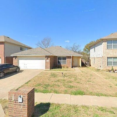 2740 Maegen Cir, Fort Worth, TX 76112