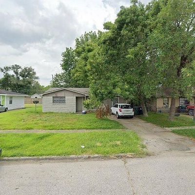 2843 Tidewater Dr, Houston, TX 77045