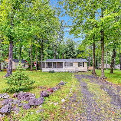 335 Outer Dr, Pocono Lake, PA 18347