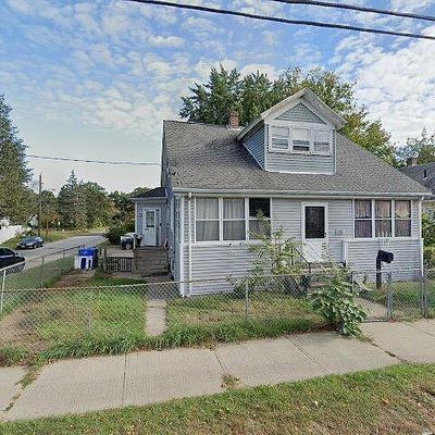 343 Nottingham St, Springfield, MA 01104