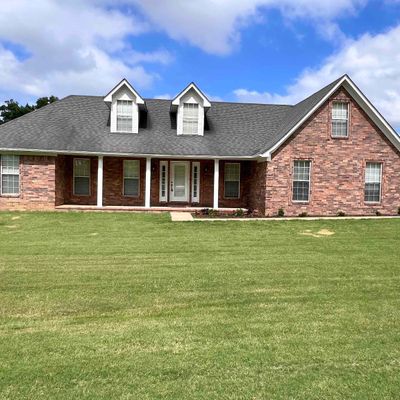 357 Sterling Farm Dr, Atoka, TN 38004