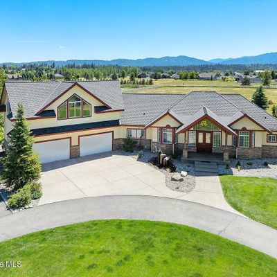 3704 N Carolwood Ct, Post Falls, ID 83854