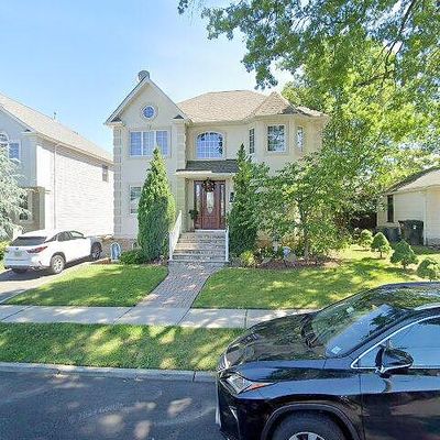 372 Washington Ave, Rutherford, NJ 07070