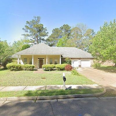 303 Pinewood Ln, Ridgeland, MS 39157