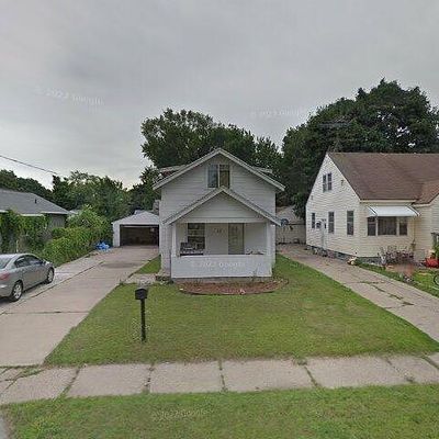 32 Calhoun St Sw, Grand Rapids, MI 49548