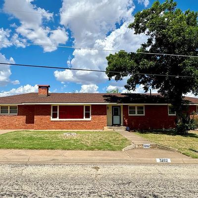 3202 Cherry St, Snyder, TX 79549