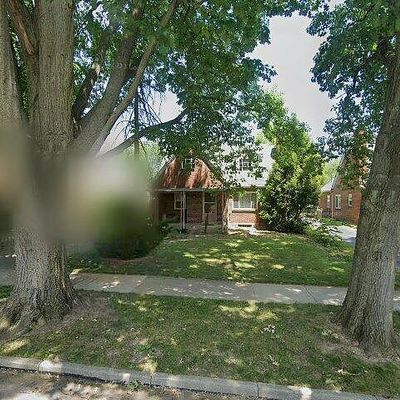 407 Dellwood Ave, Oakwood, OH 45419