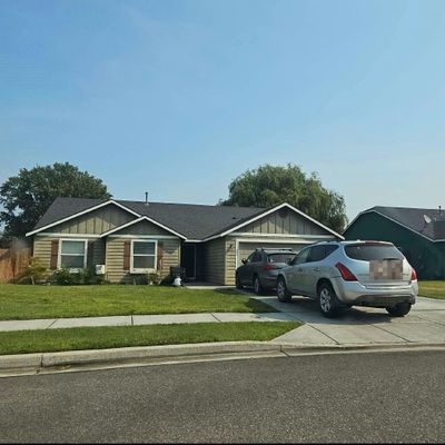 437 S Irving Pl, Kennewick, WA 99336