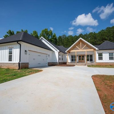 45 Betty Way, Scottsboro, AL 35769