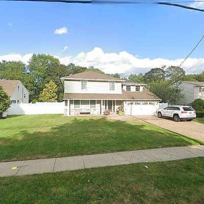 391 Snedecor Ave, West Islip, NY 11795