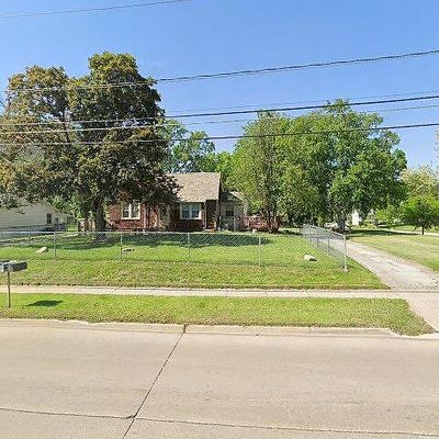 3938 E Douglas Ave, Des Moines, IA 50317