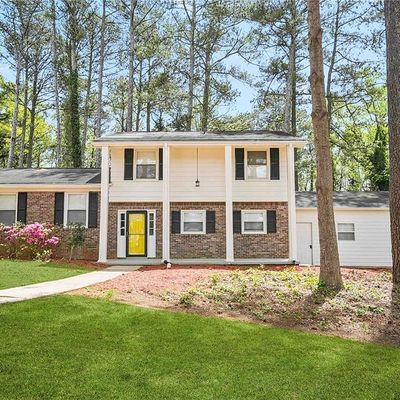 3973 Elmscourt Dr, Stone Mountain, GA 30083